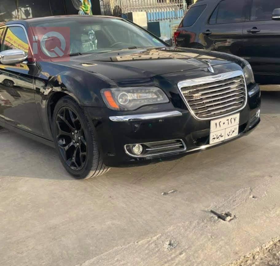 کرایسلەر 300